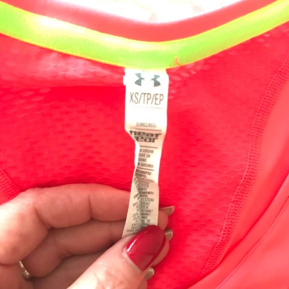 Under Armour cup sleeves Workout tee - Picture 5 of 5